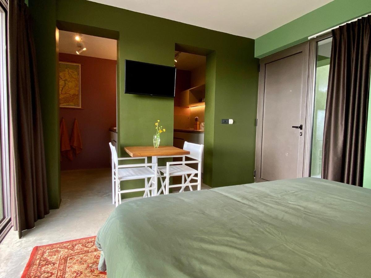 Finiq Boutiq Studios + Apartment Foiníki Buitenkant foto